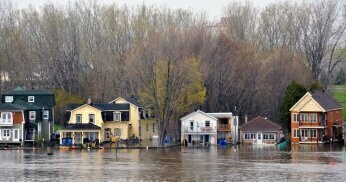 Rising worries: Nearly half of homeowners fear extreme weather damage 